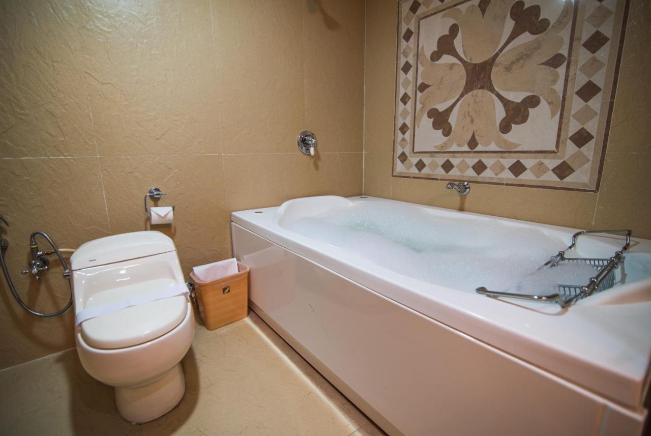 Sai Vishram Business Hotel Kammasandra Esterno foto