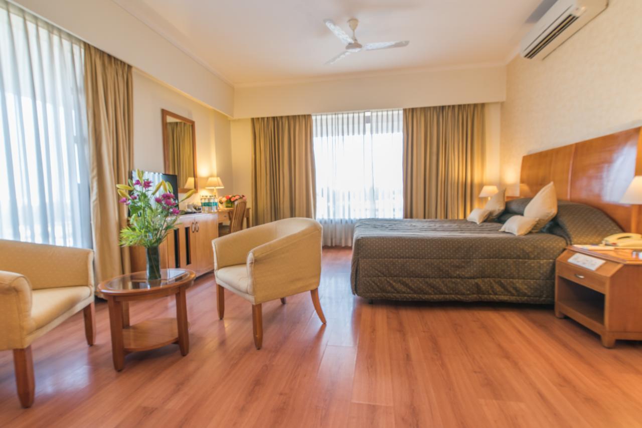 Sai Vishram Business Hotel Kammasandra Esterno foto